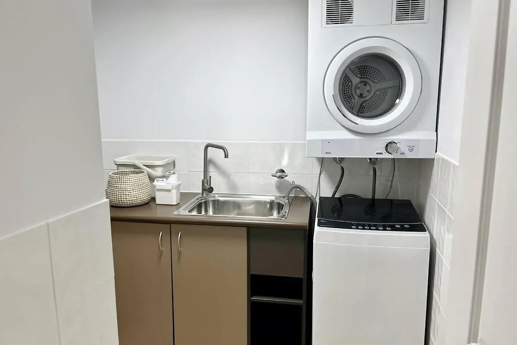 Private Sky Terrace Classic Penthouse 2 Car Parks Gold Coast Daire