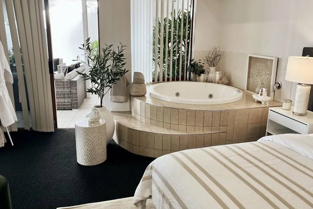 Private Sky Terrace Classic Penthouse 2 Car Parks Gold Coast Daire