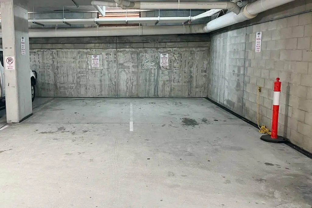 Private Sky Terrace Classic Penthouse 2 Car Parks Gold Coast Daire