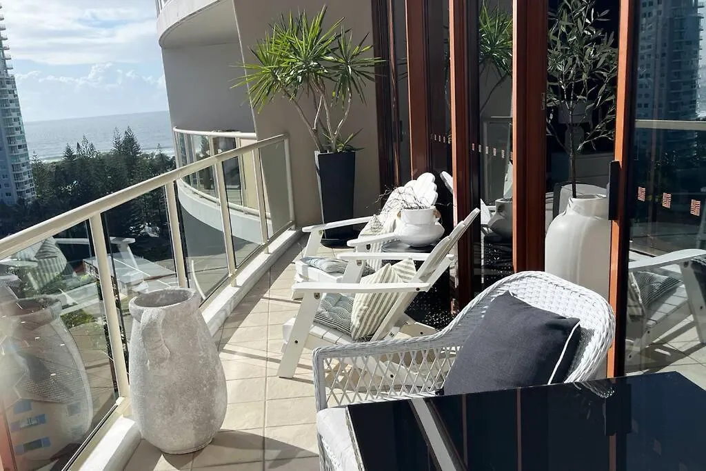 Daire Private Sky Terrace Classic Penthouse 2 Car Parks Gold Coast Avustralya