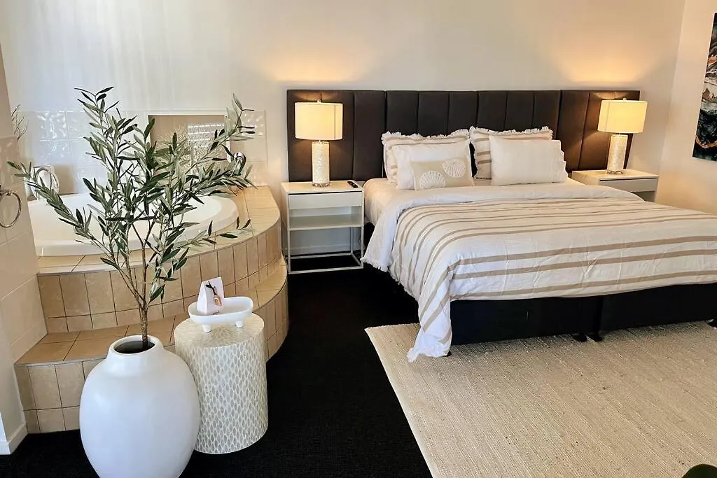 Private Sky Terrace Classic Penthouse 2 Car Parks Gold Coast Avustralya