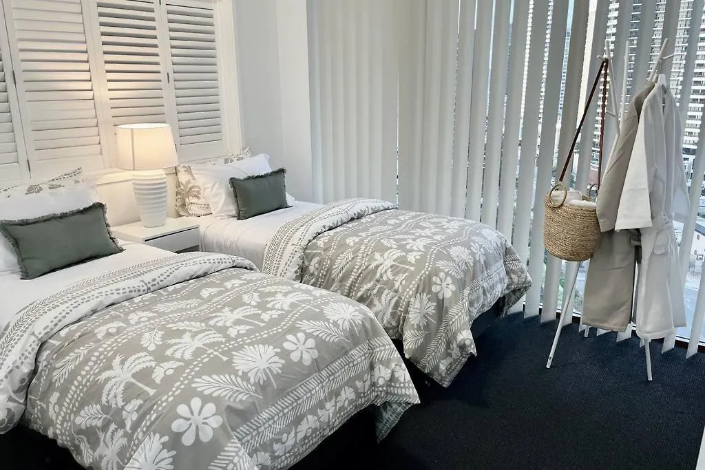 Private Sky Terrace Classic Penthouse 2 Car Parks Gold Coast 0*,